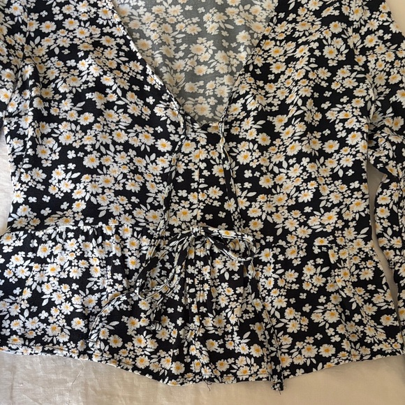Floral Top - Picture 3 of 6